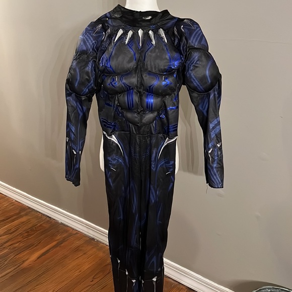 Boys large Black Panther Halloween costume. Excellent condition. No gloves. - Picture 3 of 7